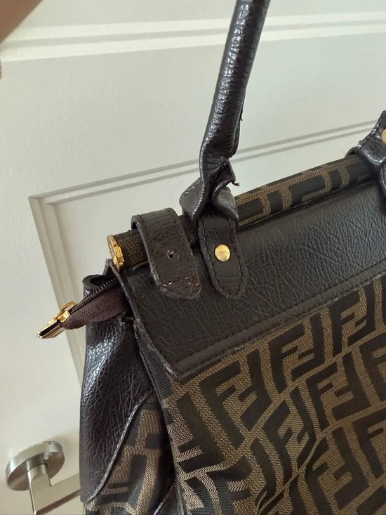 Authentic Vintage Fendi Brown Zucca Canvas and Leather Shoulder Bag - Picture 6 of 11